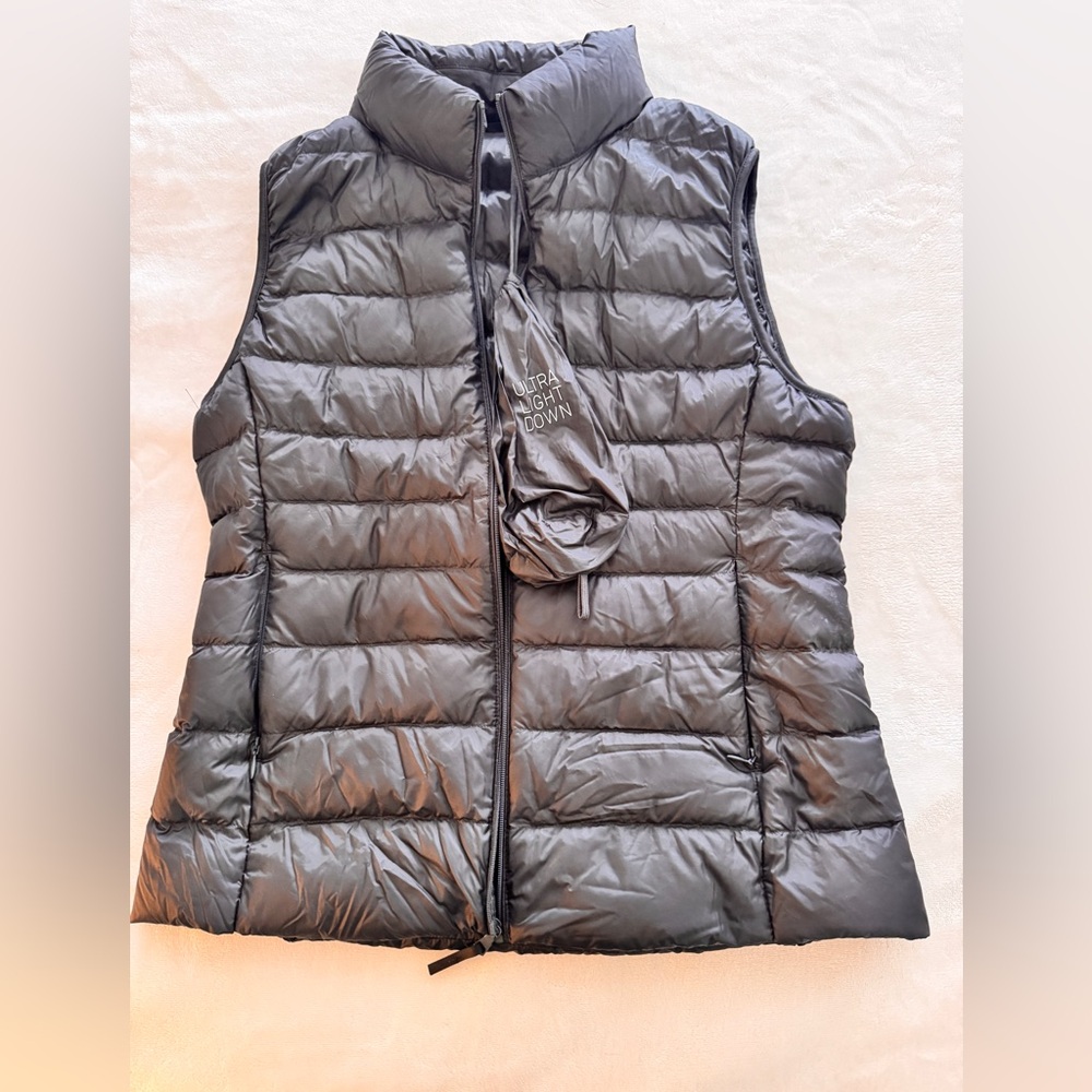 NWOT Green Ultra Light Down Vest